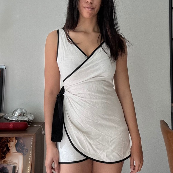 SHEIN Pants - SHEIN Linen Blend Wrap Front Romper Cream Black Contrast Trim Size 6 M